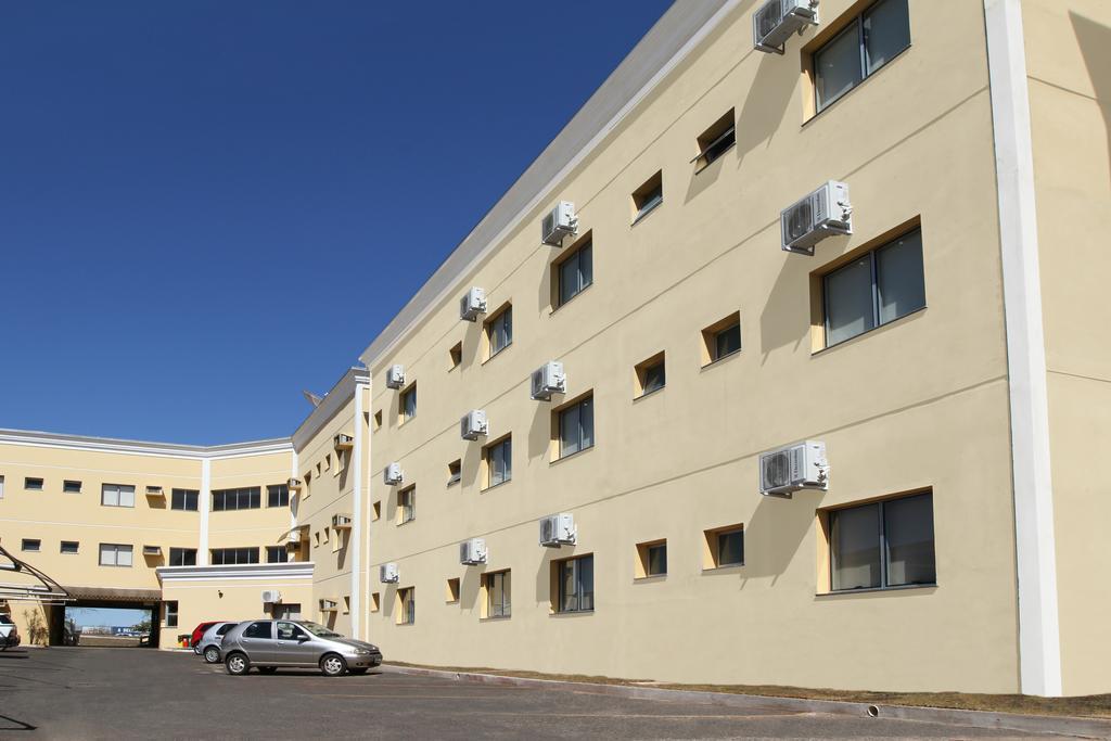 Hotel Jaguar Uberaba Esterno foto